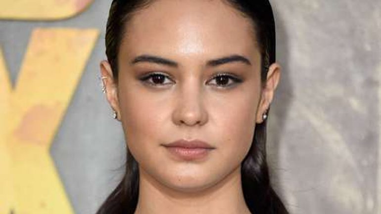 Courtney Eaton – Körpermaße – Größe – Gewicht – Augenfarbe