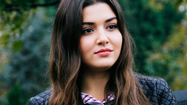 Hande Ercel – Größe – Gewicht – Körpermaße – Augenfarbe