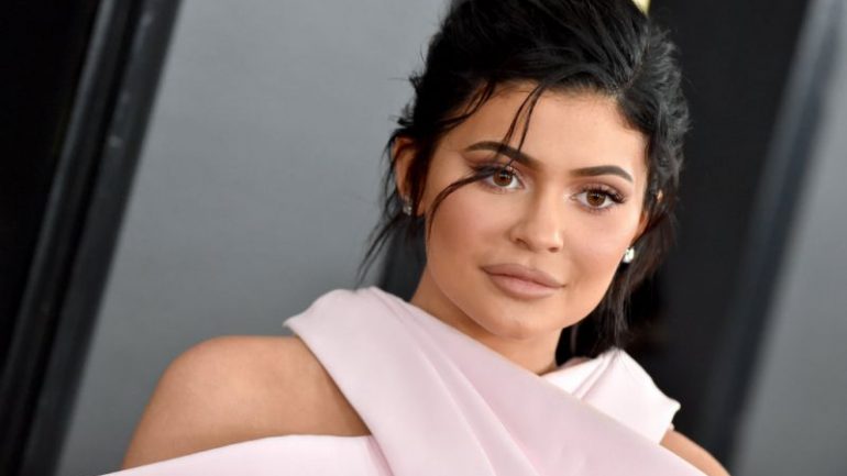 Kylie Jenner – Größe – Gewicht – Körpermaße – Augenfarbe
