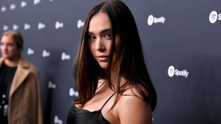 Alexis Ren – Größe – Gewicht – Körpermaße – Augenfarbe
