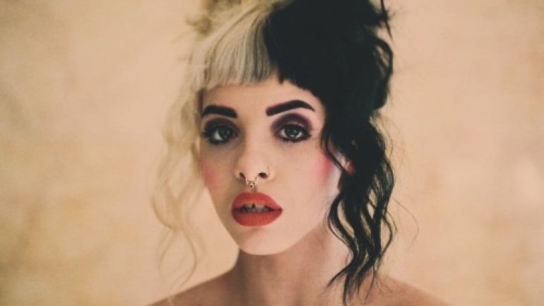Melanie Martinez – Größe – Gewicht – Körpermaße – Augenfarbe