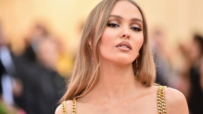 Lily-Rose Depp – Größe – Gewicht – Körpermaße – Augenfarbe – Wiki