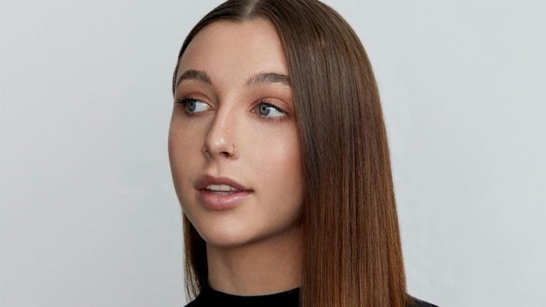 Emma Chamberlain – Größe – Gewicht – Körpermaße – Augenfarbe