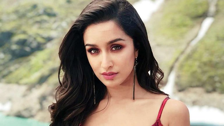 Shraddha Kapoor – Größe – Gewicht – Körpermaße – Augenfarbe