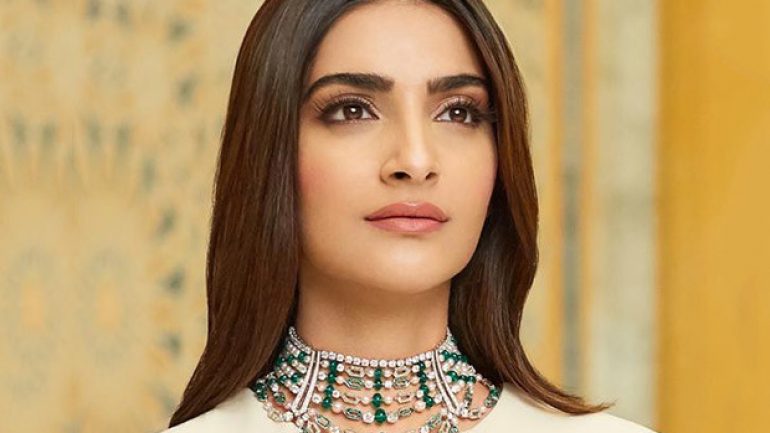 Sonam K Ahuja – Größe – Gewicht – Körpermaße – Augenfarbe