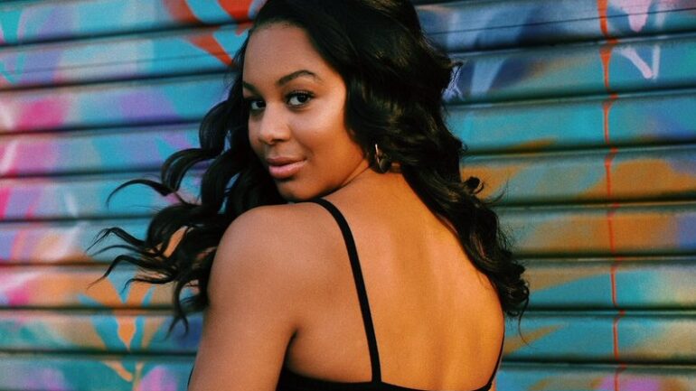 Nia Sioux – Größe – Gewicht – Körpermaße – Augenfarbe