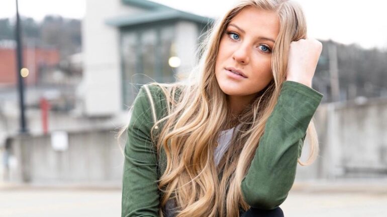 Paige Hyland – Größe – Gewicht – Körpermaße – Augenfarbe