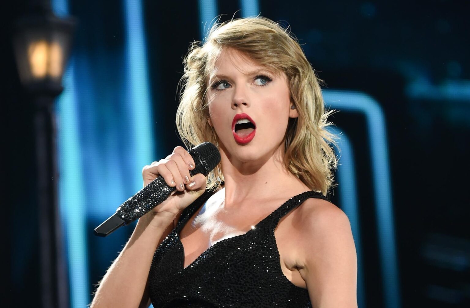 Taylor Swift Fakten, Biografie, Lieblingsfilm, Lieblingsfarbe, Freunde