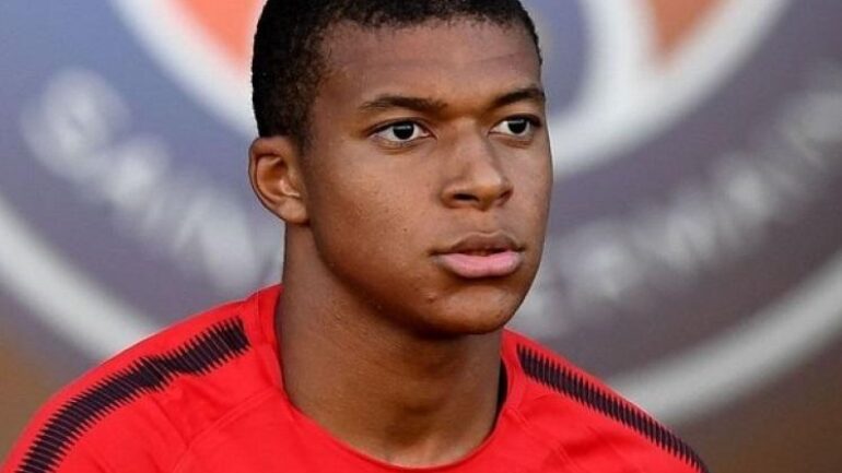 Kylian Mbappe Größe – Gewicht – Maße – Augenfarbe – Haarfarbe