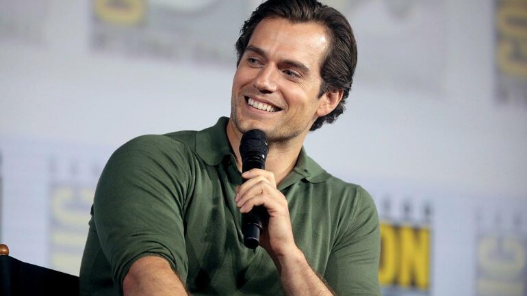 Henry Cavill Größe – Gewicht – Maße – Augenfarbe – Haarfarbe