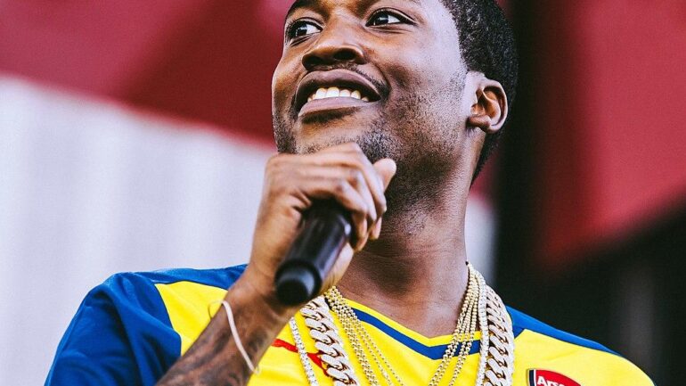 Meek Mill Größe – Gewicht – Maße – Augenfarbe – Haarfarbe